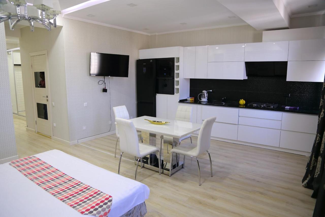 Promenade Boutique Apartment Biszkek Zewnętrze zdjęcie